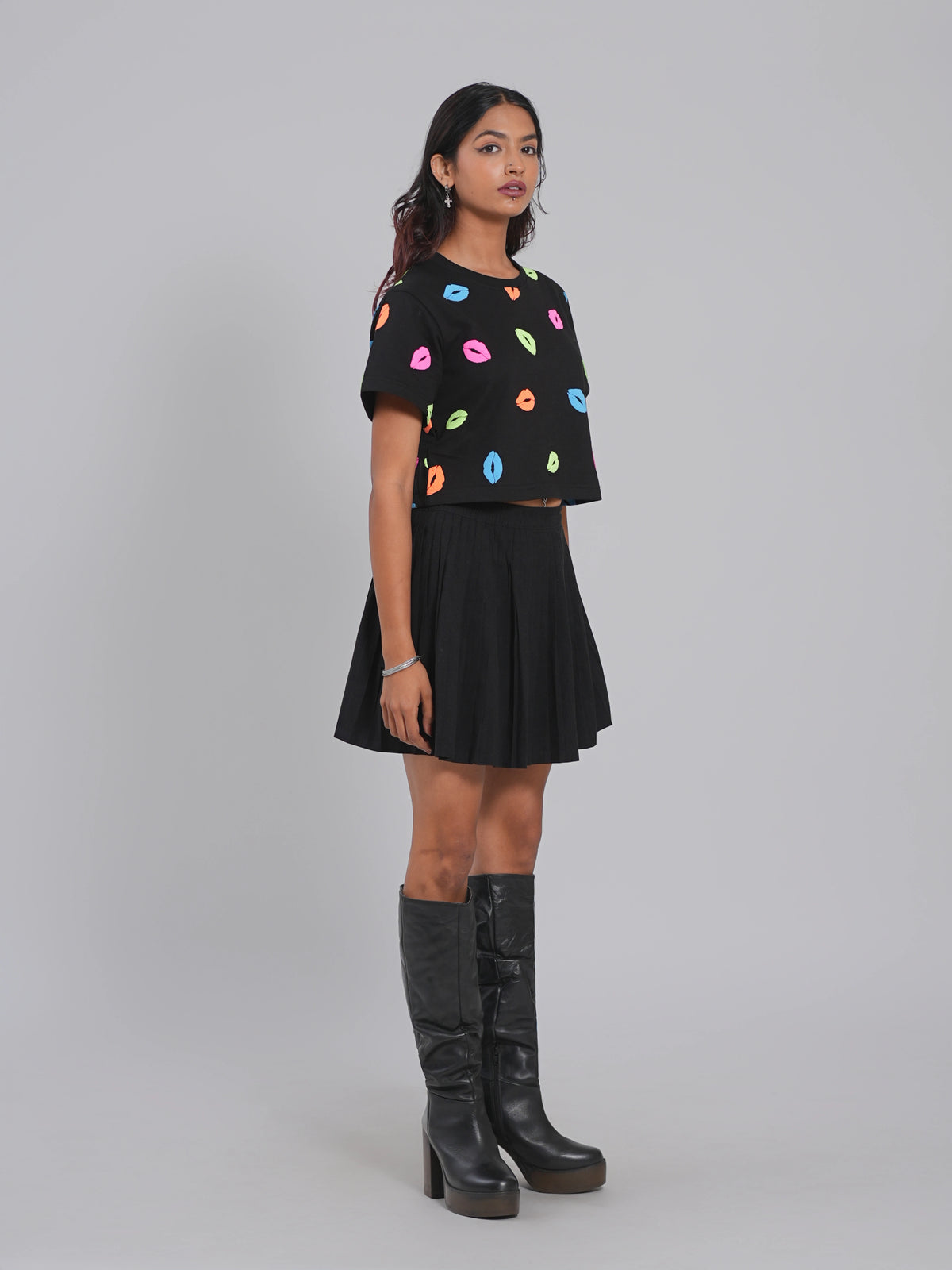 Kiss Pop Oversized Cropped Tee