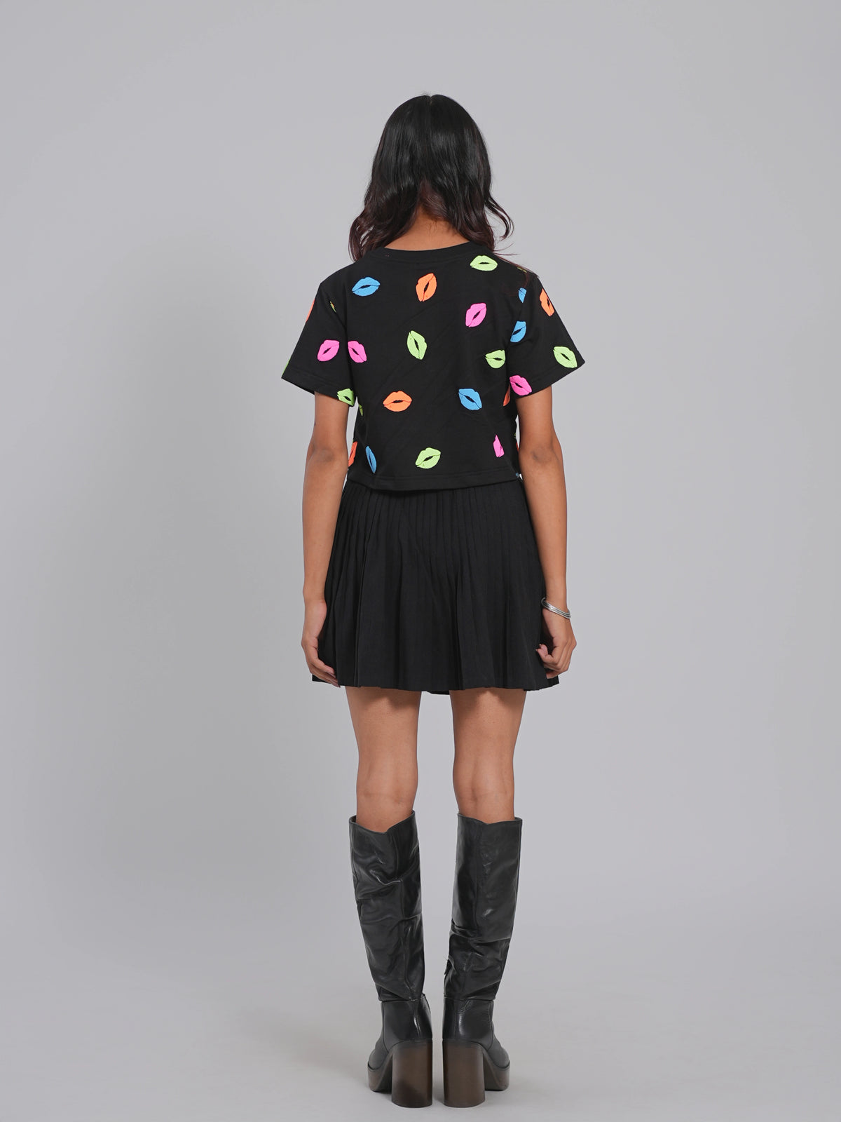 Kiss Pop Oversized Cropped Tee