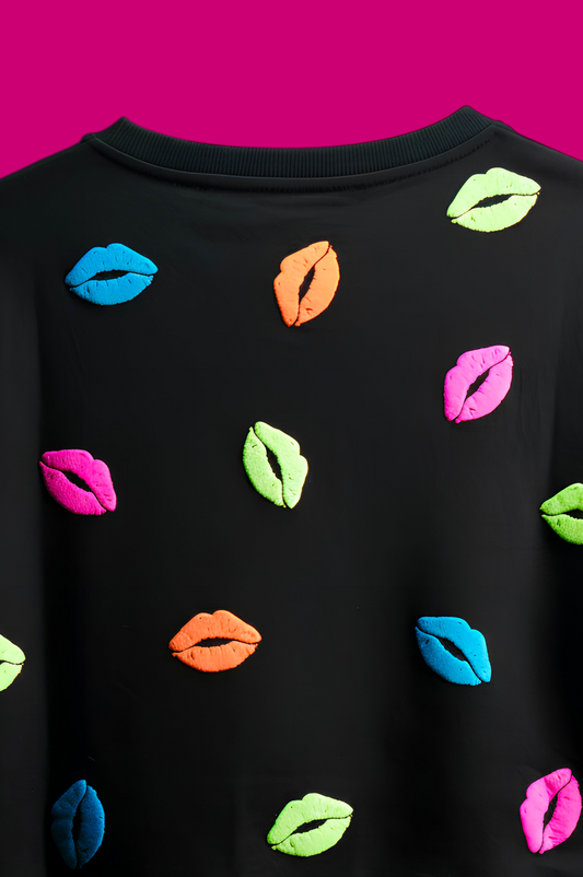 Kiss Pop Oversized Cropped Tee